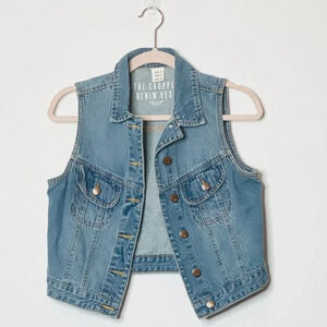 Cotton On The Cropped Denim Vest Size 4 Blue Chest Pockets, Button Down Closure